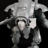 alt="imperial knight armiger pictured with a twin head and an attached tilt shield to the left"